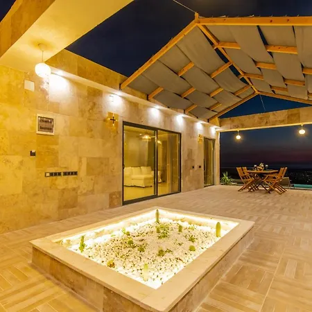 Miss Kalkan Uezuemlue Villa